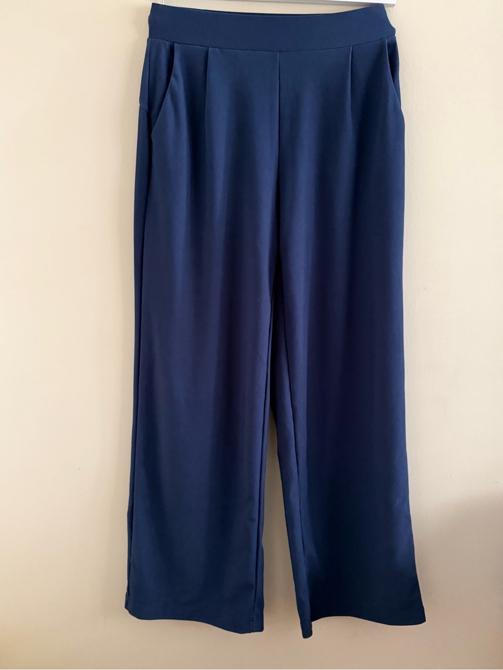 New! HALARA Navy Wide-Leg Pull-On Pants Petite